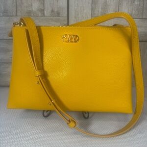 Stuart Weitzman Sophina Mustard Leather Crossbody Sample NWT